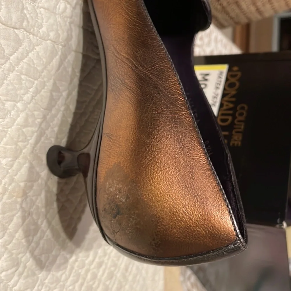 Donald Pliner antique metallic Couture heel - Picture 9 of 10